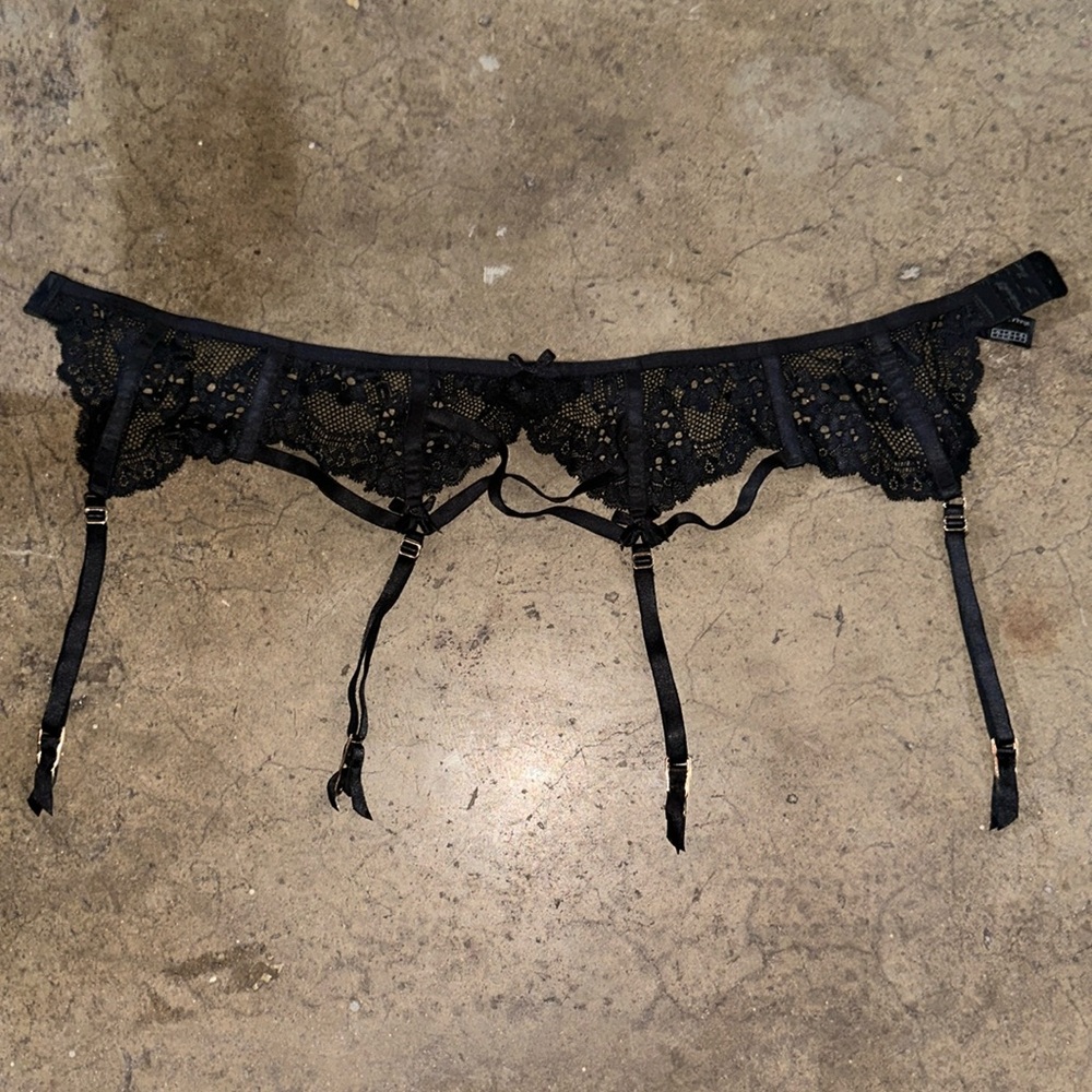 Lace lingerie leg garter strap